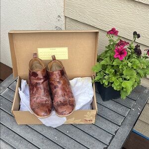Brown Floral Leather Shoes